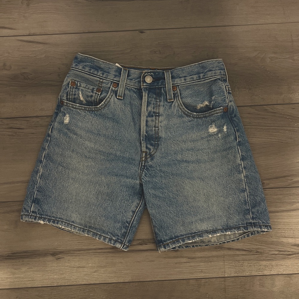 Levis 501 high rise mid thigh shorts
